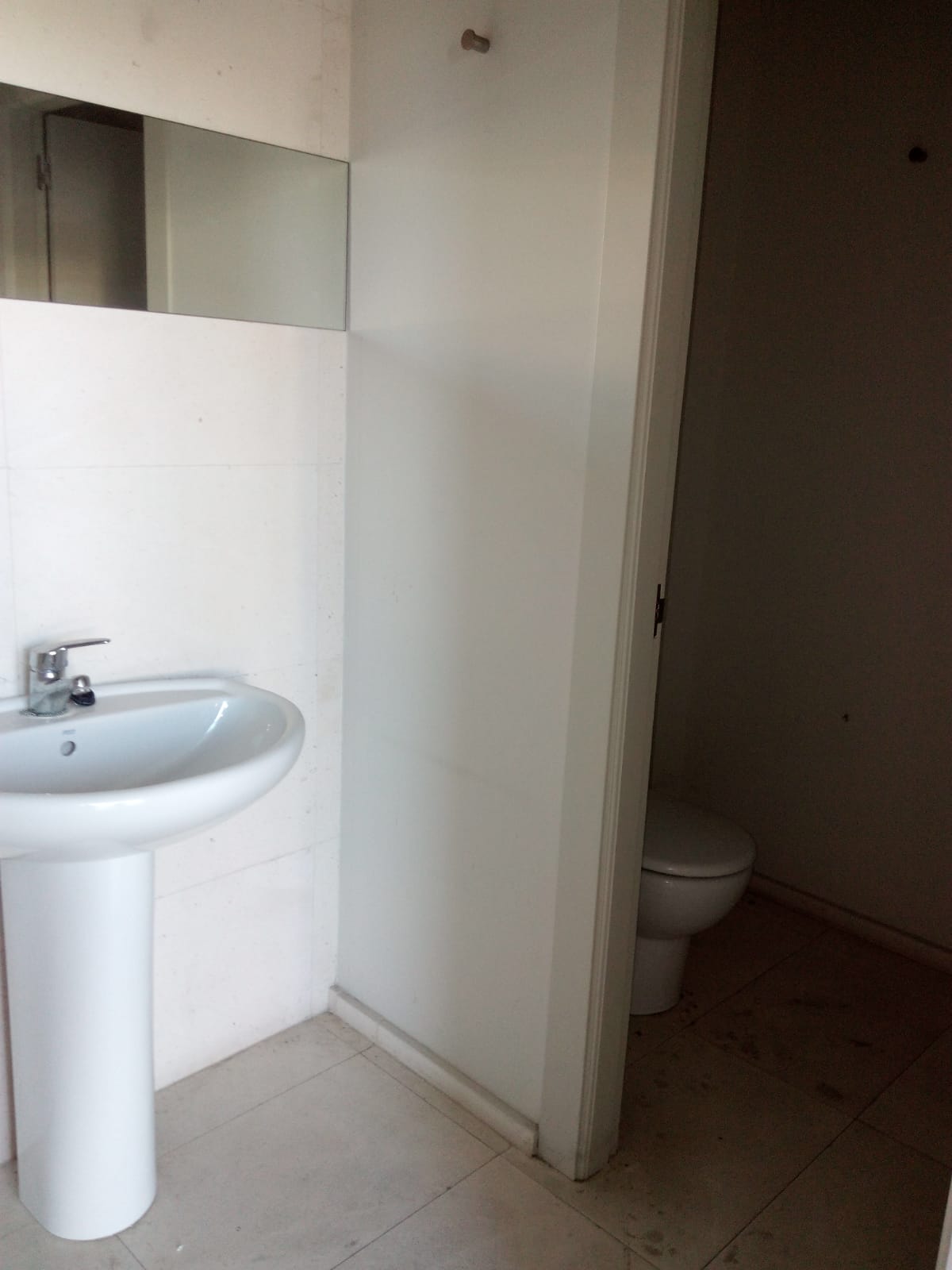 Imagen 2 de Local en Alquiler Zona de La Estrella, Acondicionado