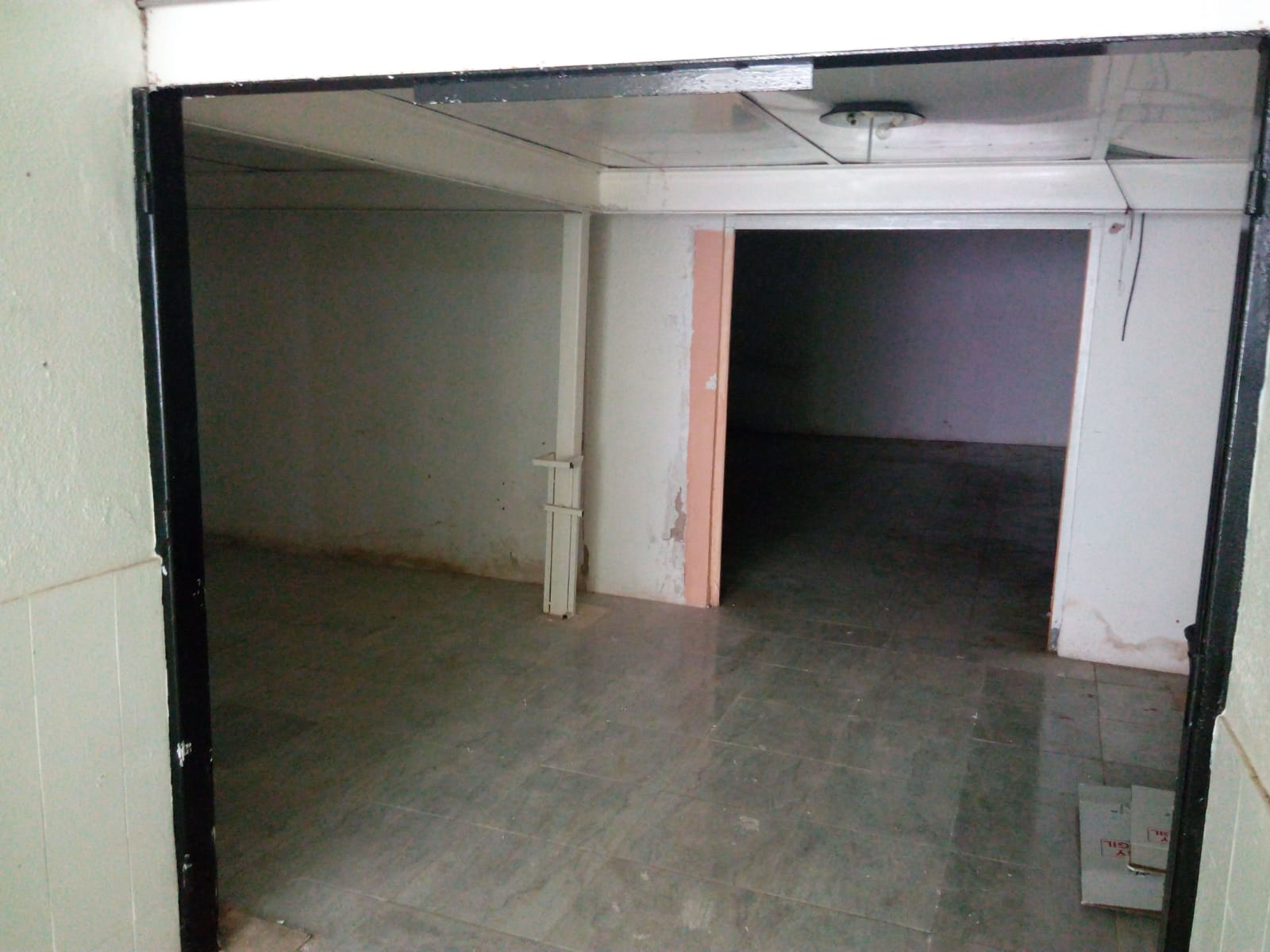 Imagen 2 de Local en venta o alquiler en Zona de Cigueña