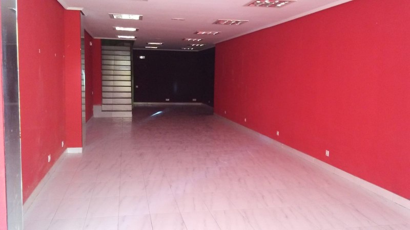 Imagen 0 de Local comercial en el centro 