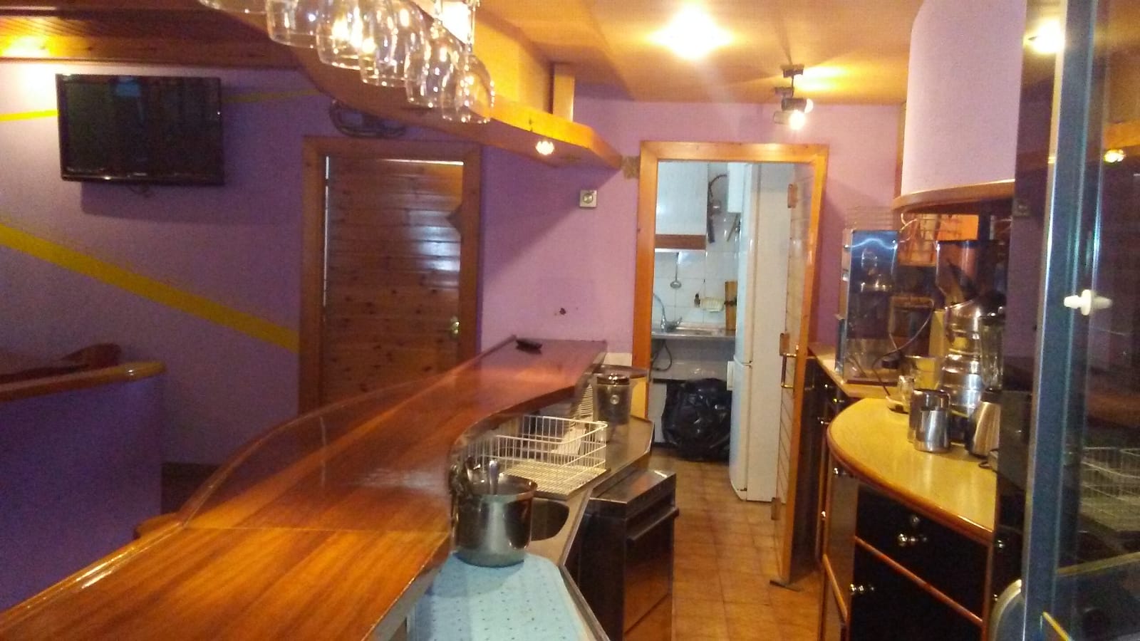 Imagen 3 de Bar acondicionado en alquiler en zona paseo de los 100  Tiendas