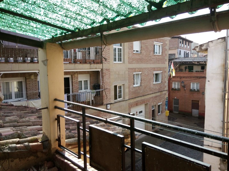 Imagen 0 de CASA con solar en Navarrete