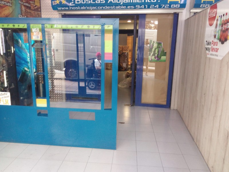 Imagen 0 de Precioso LOCAL en el corazon de casco antiguo.