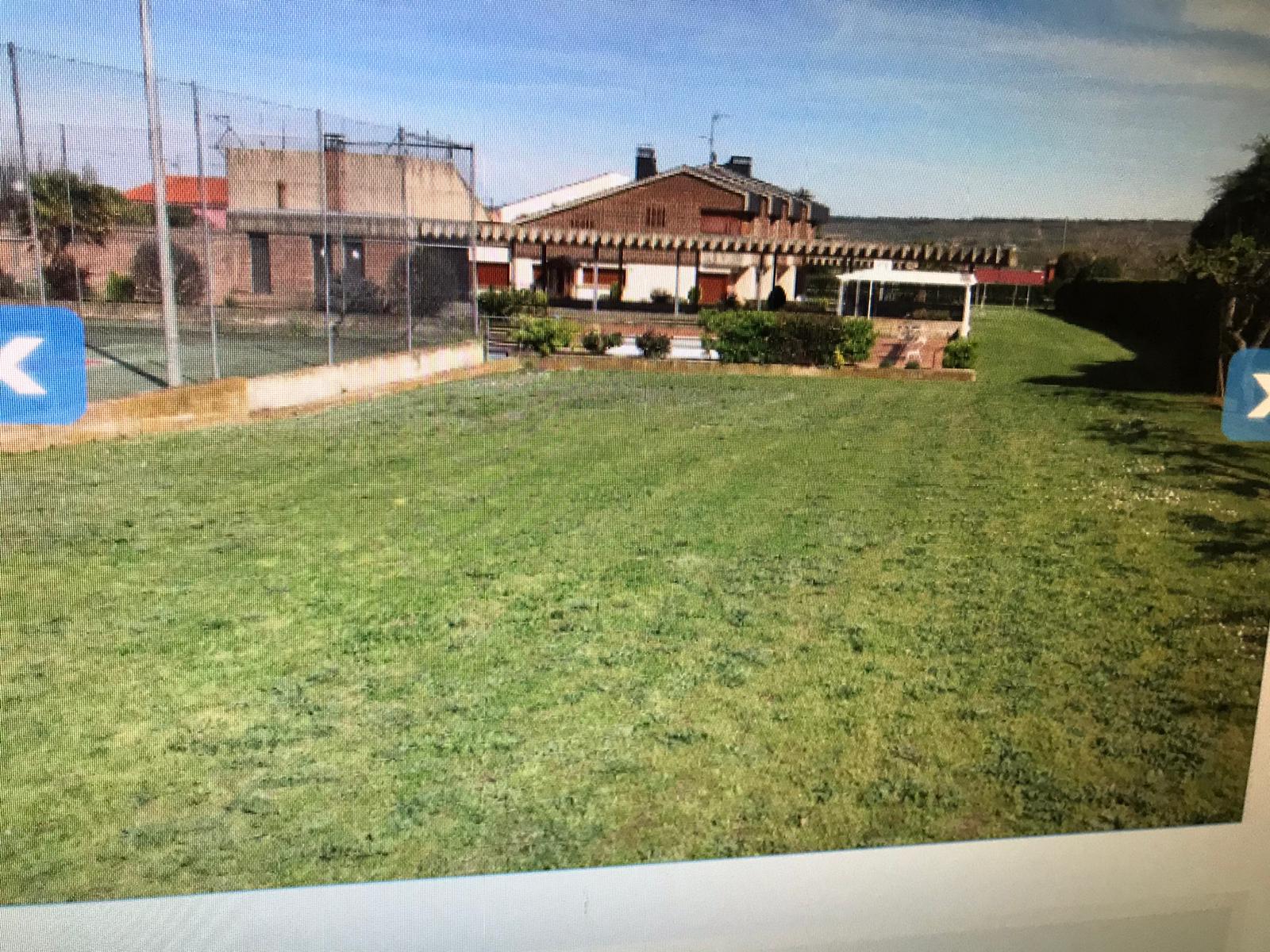 Imagen 1 de Impresionante chalet en Carratera de Soria