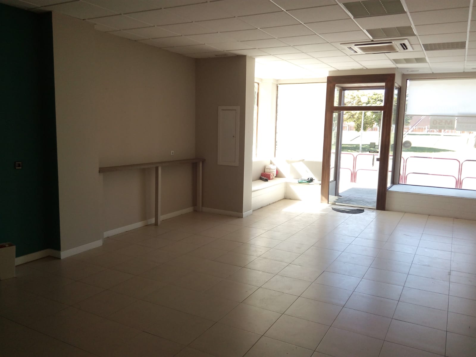 Imagen 3 de Local acondicionado en zona La Estrella en ALQUILER