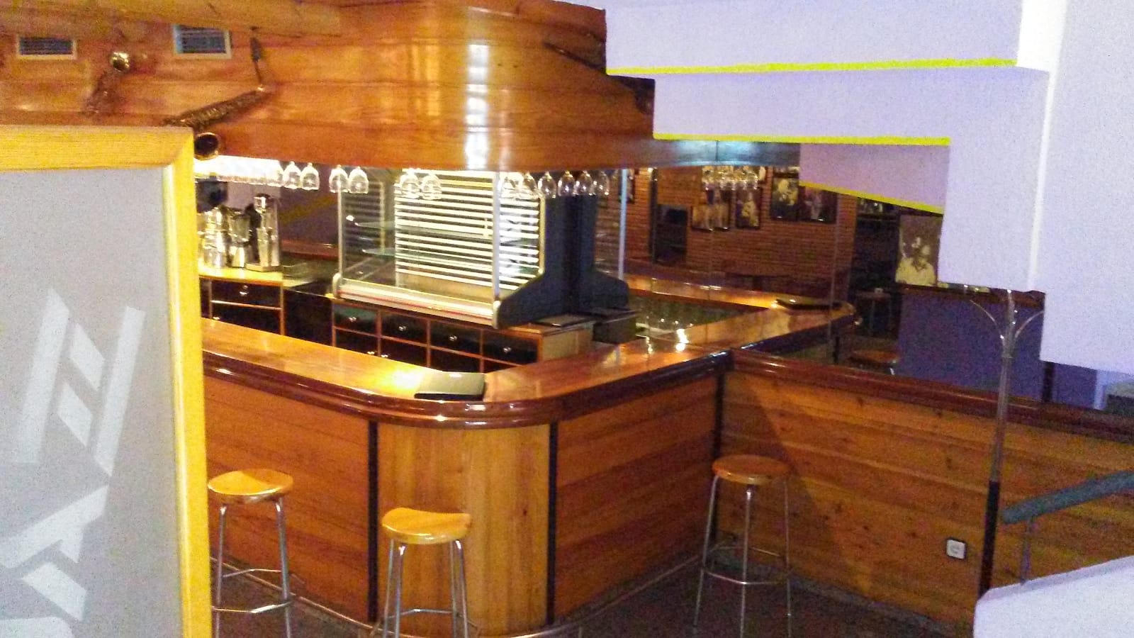 Imagen 1 de Bar acondicionado en alquiler en zona paseo de los 100  Tiendas