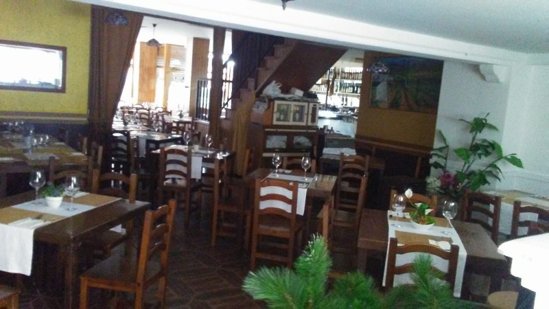 Imagen 0 de RESTAURANTE DE MUCHO PRESTIGIO EN TRASPASO 