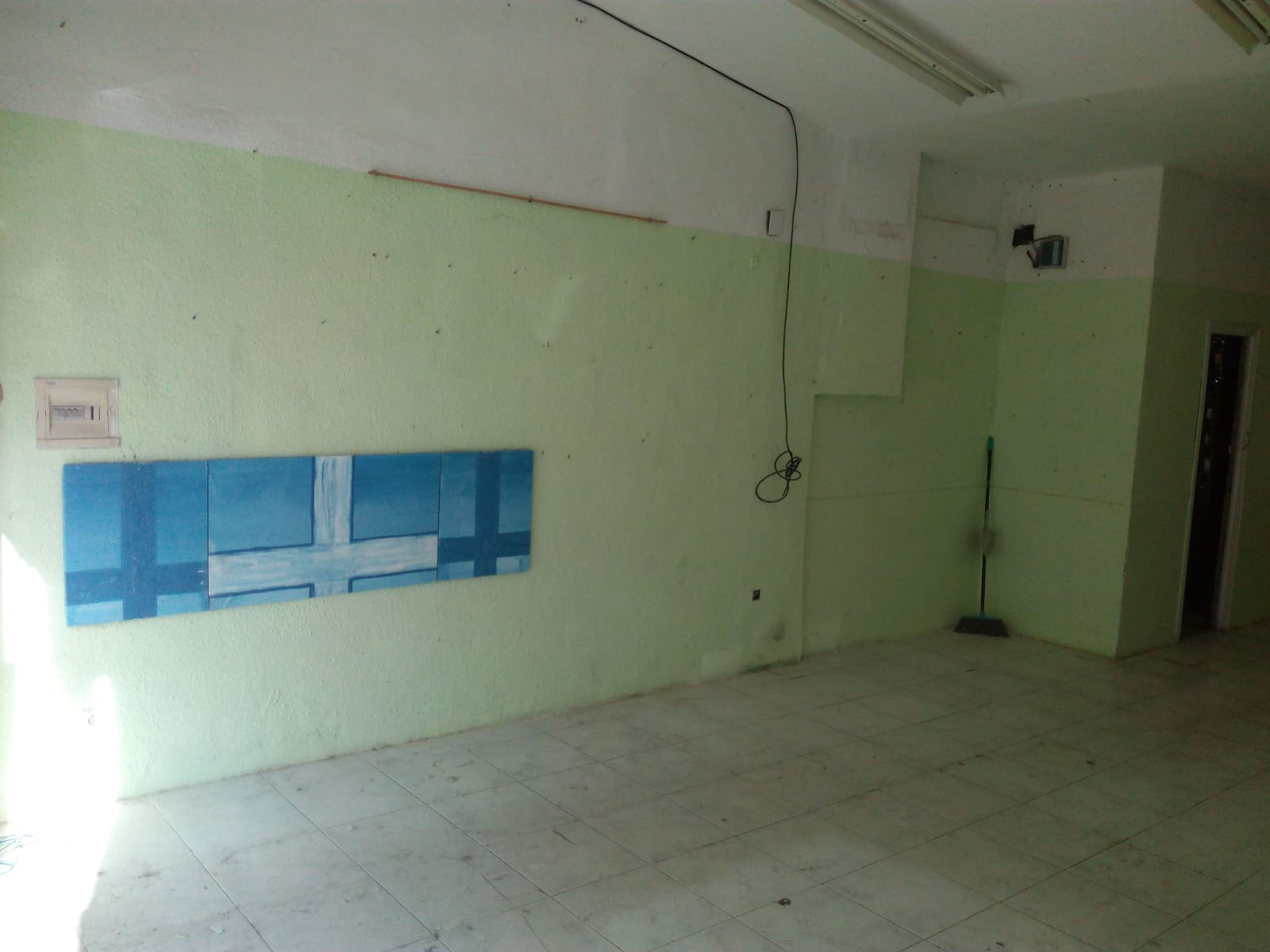 Imagen 1 de Local en venta o alquiler en Zona de Cigueña