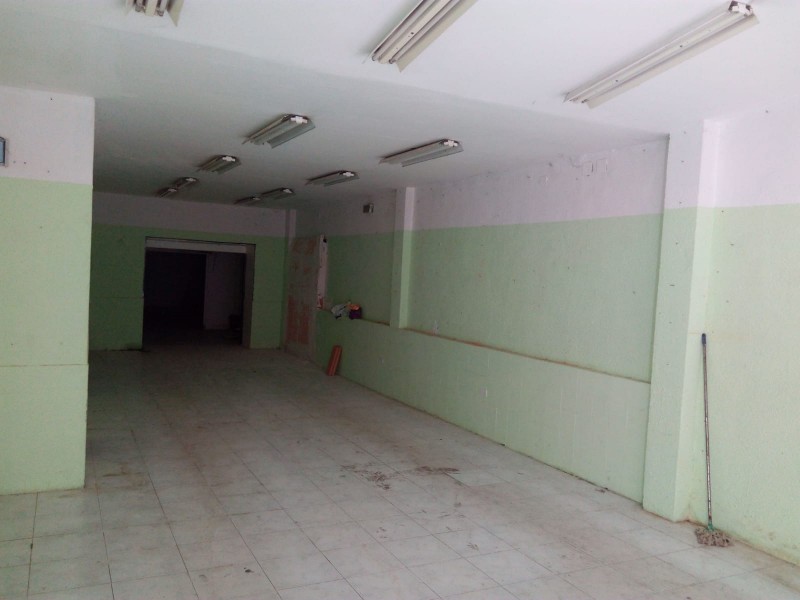 Imagen 0 de Local en venta o alquiler en Zona de Cigueña