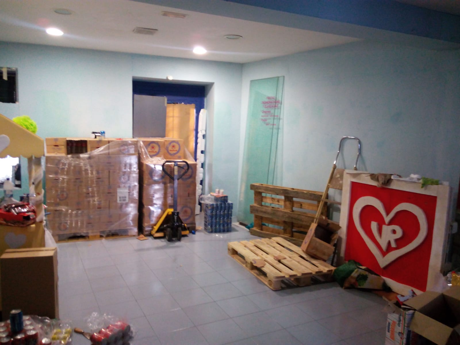 Imagen 1 de Precioso LOCAL en el corazon de casco antiguo.