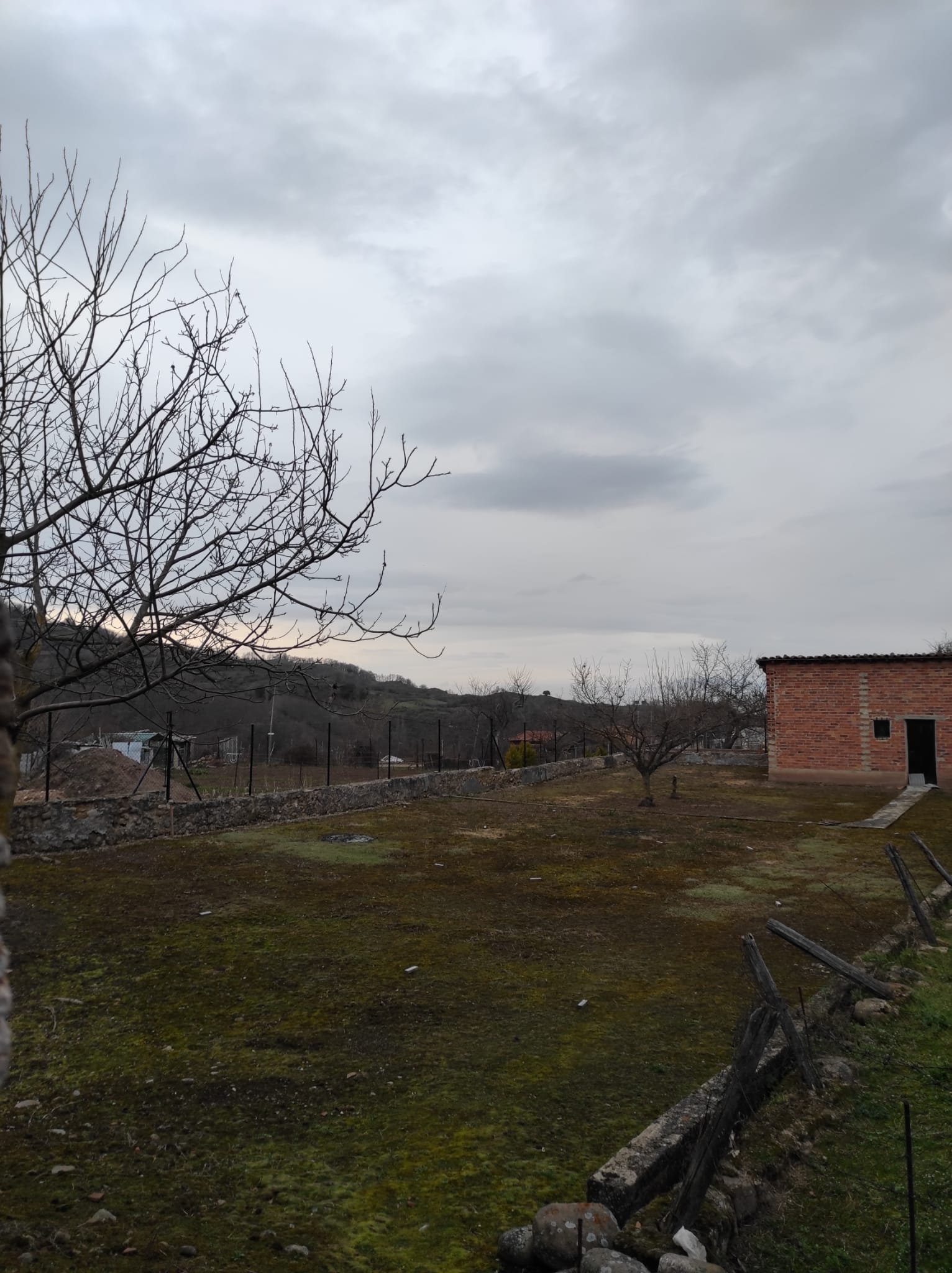 Imagen 1 de  TERRENO Y PAJAR EN VENTA EN CASTROVIEJO