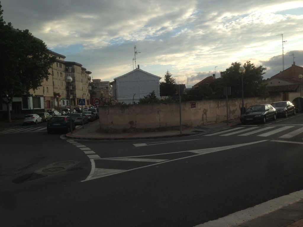 Imagen 0 de CASA  Y TERRENO URBANO EN BARRIO DE YAGUE