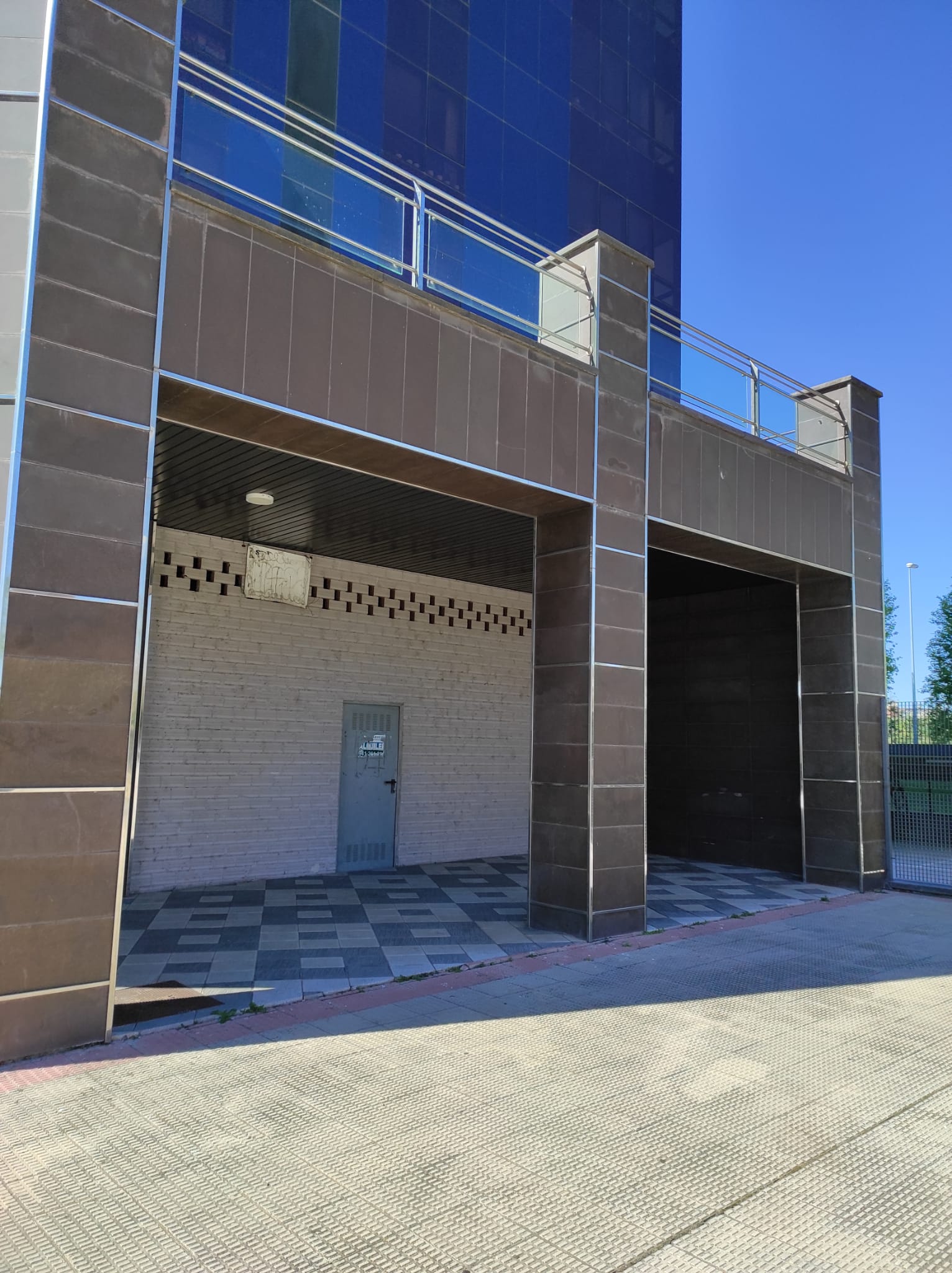 Imagen 2 de LOCAL EN LOS LIRIOS