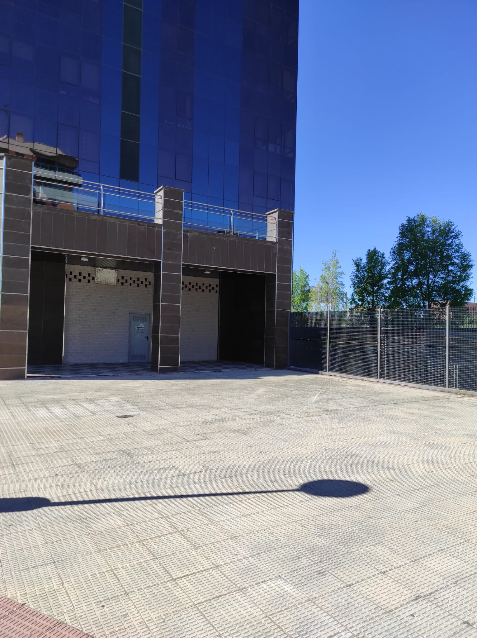 Imagen 1 de LOCAL EN LOS LIRIOS