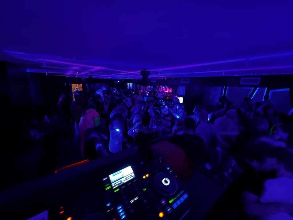 Imagen 0 de SE TRASPASA LUJOSO BAR NOCTURNO EN SAGASTA