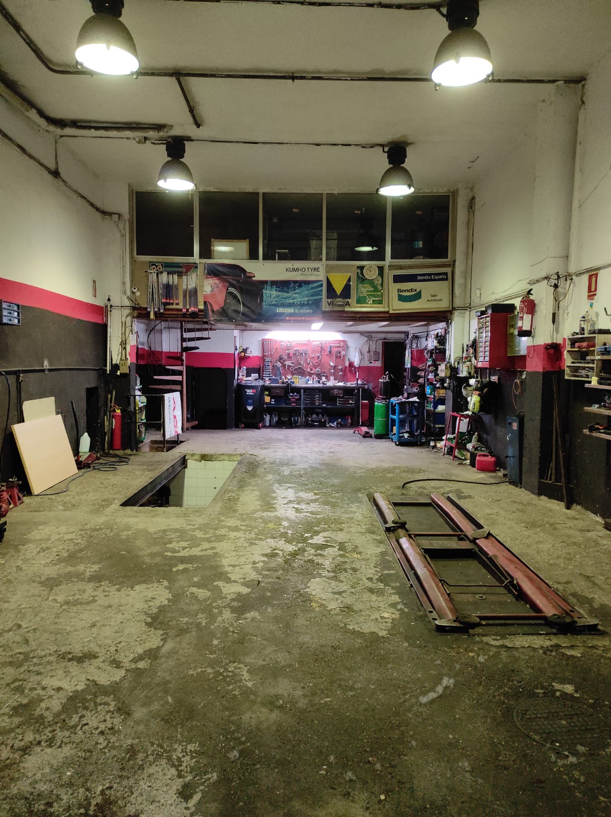 Imagen 2 de TALLER MECANICO EN VENTA O ALQUILER CON OPCION A COMPRA