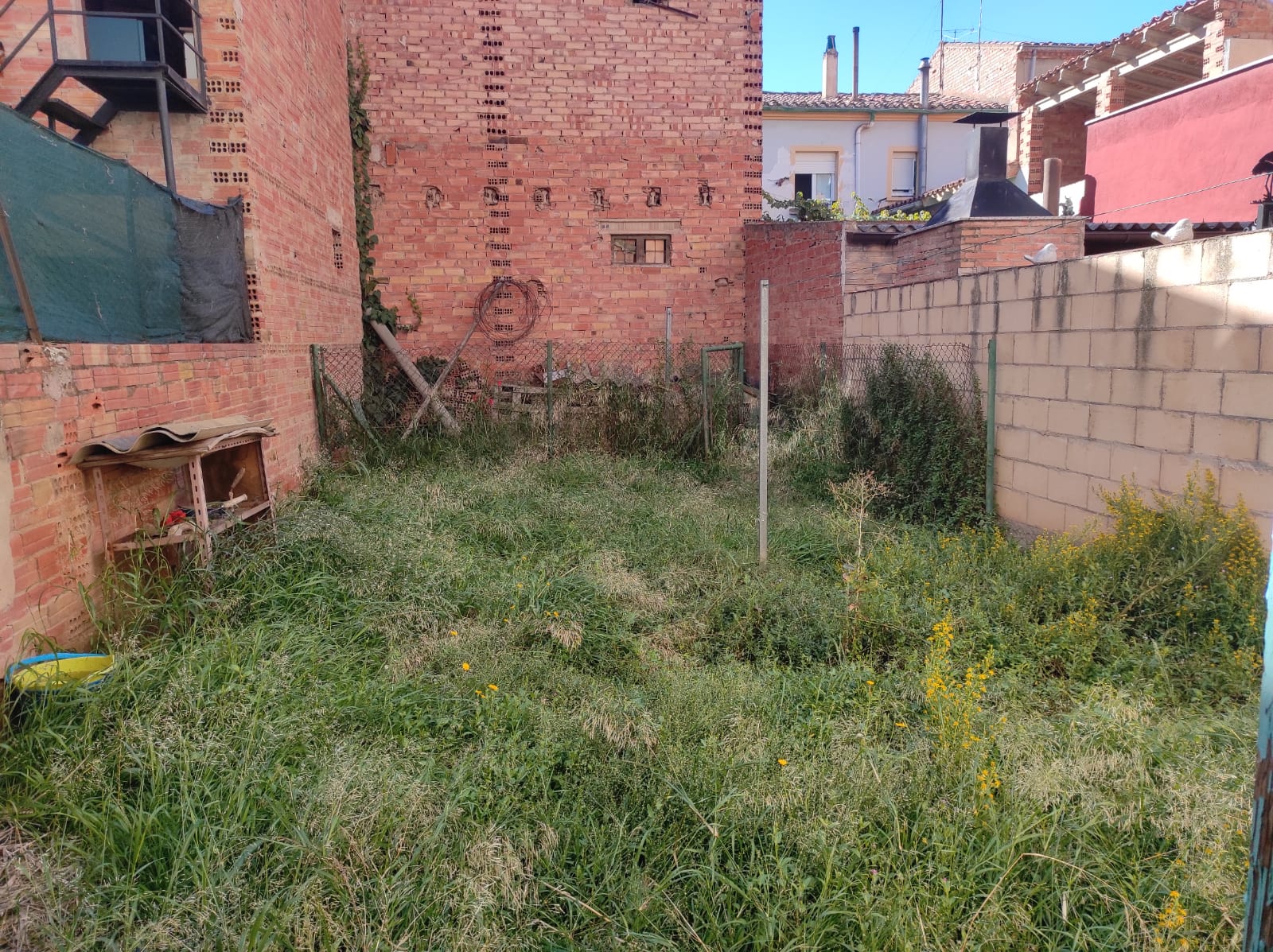 Imagen 1 de PISAZO CON JARDIN EN LARDERO