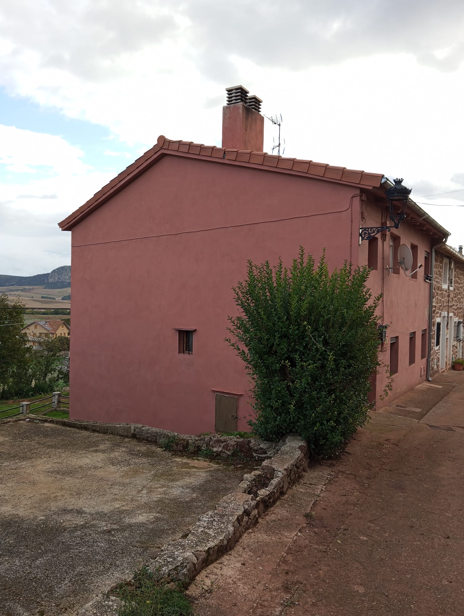 Imagen 0 de SE VENDE CASA EN UBAGO NAVARRA 