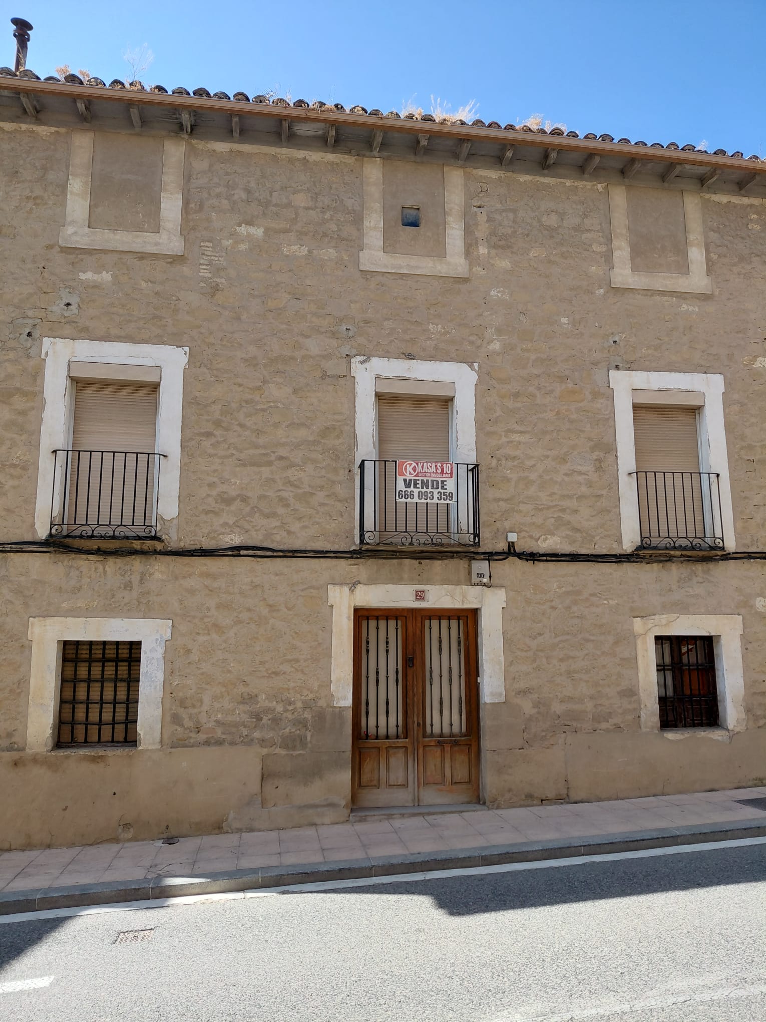 Imagen 0 de EDIFICIO CON TERRENO EN OYON 